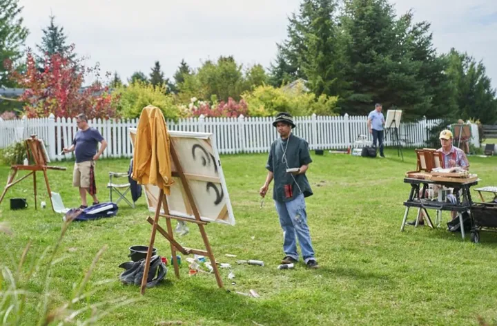 میانگین درآمد هنرمندان در کانادا چقدر است؟